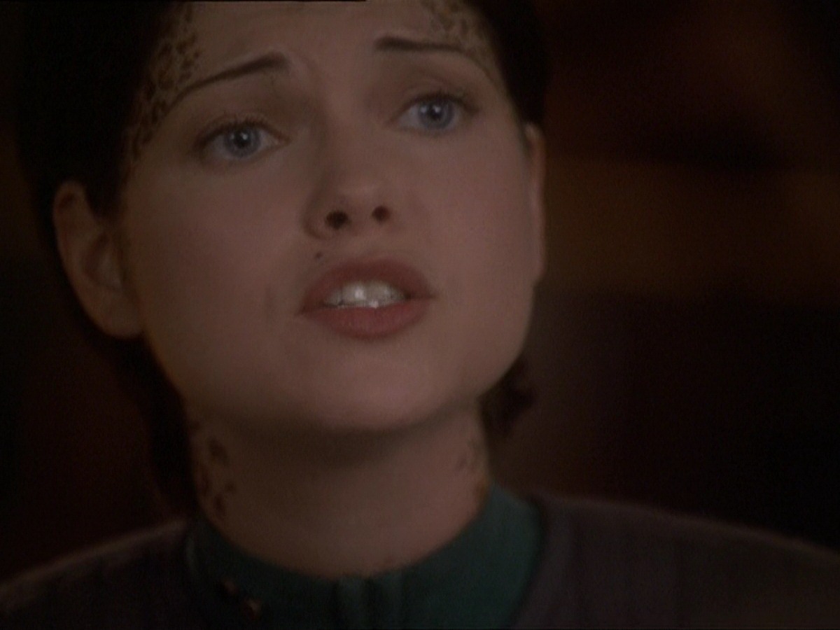 extant_StarTrek_DS9_7x22-TackingIntoTheWind_2326.jpg