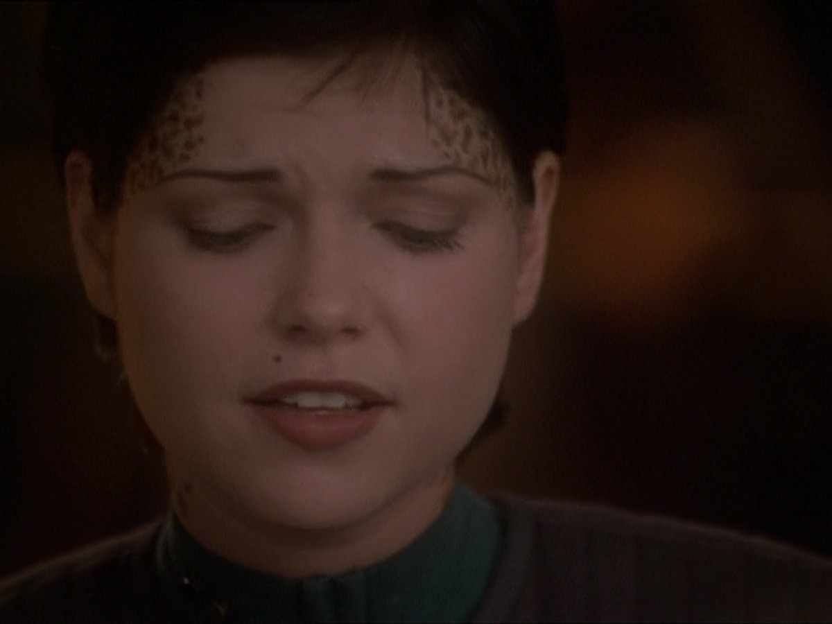 extant_StarTrek_DS9_7x22-TackingIntoTheWind_2331.jpg