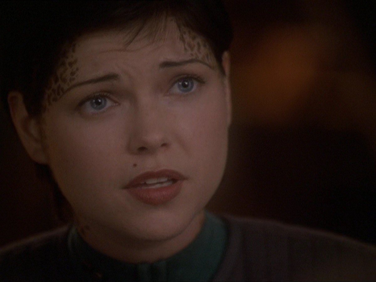 extant_StarTrek_DS9_7x22-TackingIntoTheWind_2340.jpg