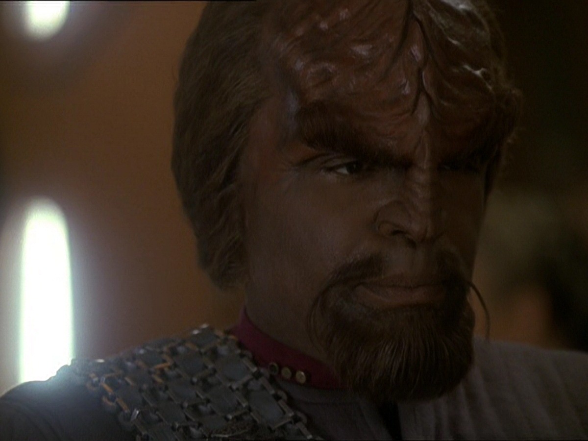 extant_StarTrek_DS9_7x22-TackingIntoTheWind_2342.jpg