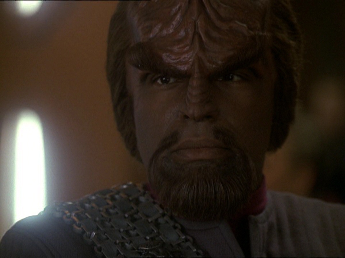 extant_StarTrek_DS9_7x22-TackingIntoTheWind_2360.jpg
