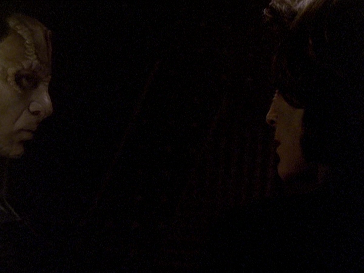 extant_StarTrek_DS9_7x22-TackingIntoTheWind_2400.jpg