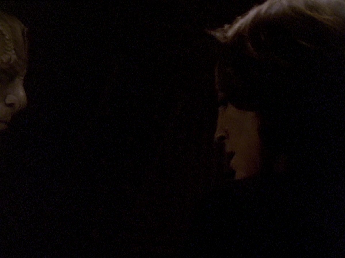 extant_StarTrek_DS9_7x22-TackingIntoTheWind_2401.jpg