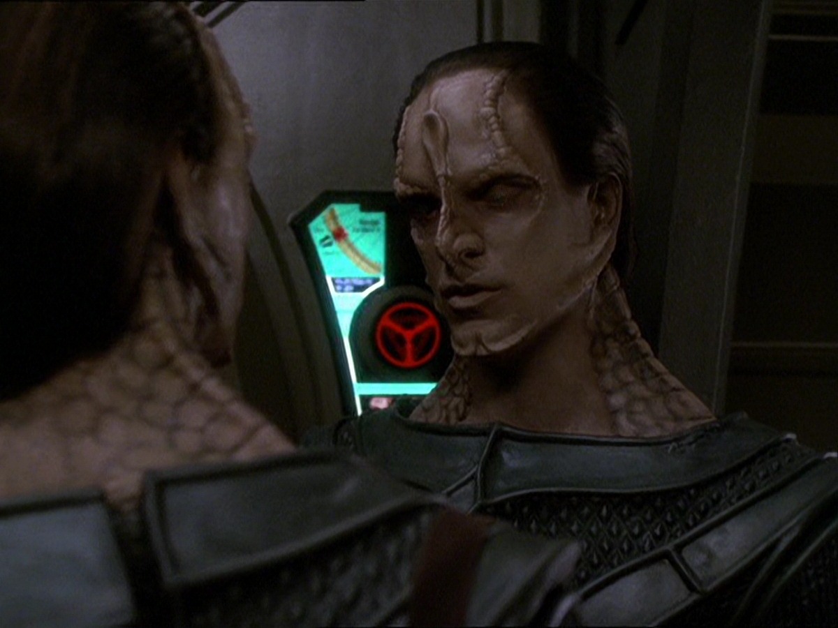 extant_StarTrek_DS9_7x22-TackingIntoTheWind_2423.jpg