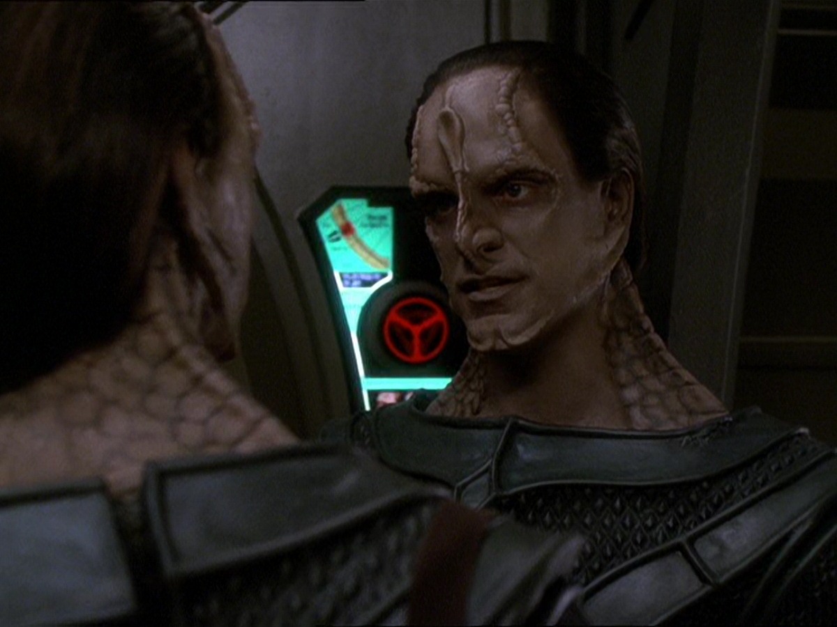 extant_StarTrek_DS9_7x22-TackingIntoTheWind_2425.jpg