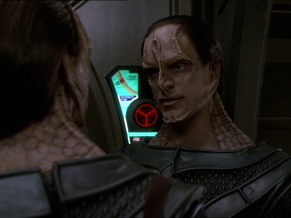 extant_StarTrek_DS9_7x22-TackingIntoTheWind_2426.jpg