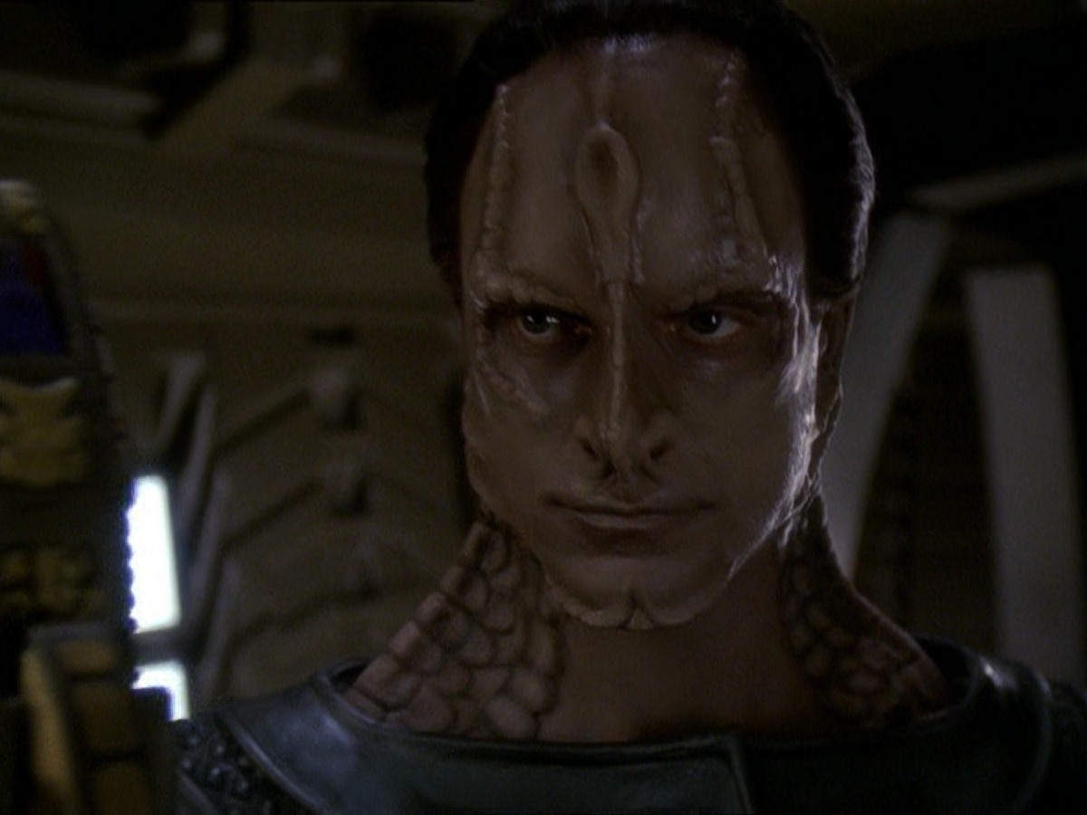extant_StarTrek_DS9_7x22-TackingIntoTheWind_2453.jpg