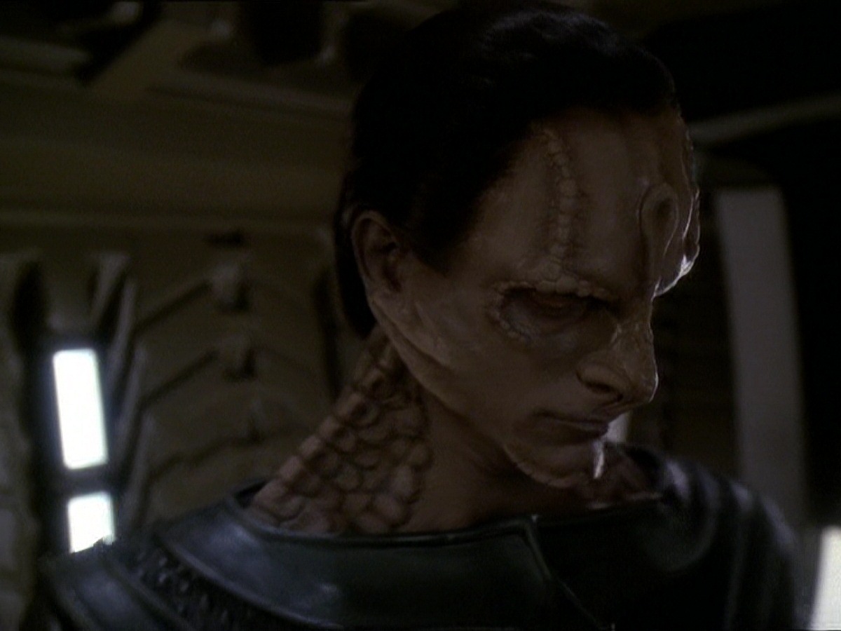 extant_StarTrek_DS9_7x22-TackingIntoTheWind_2454.jpg