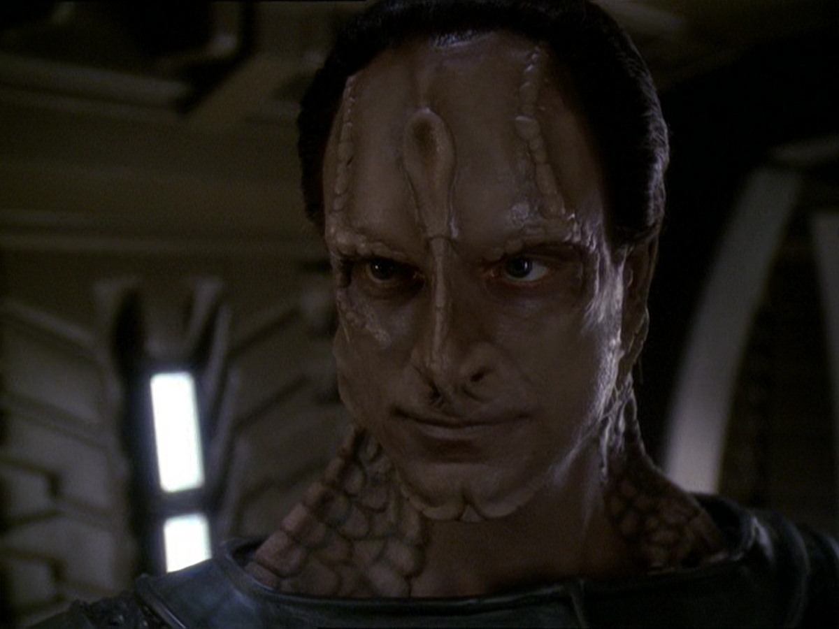 extant_StarTrek_DS9_7x22-TackingIntoTheWind_2461.jpg