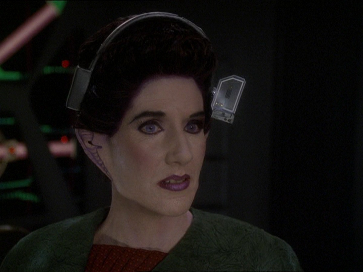 extant_StarTrek_DS9_7x22-TackingIntoTheWind_2538.jpg
