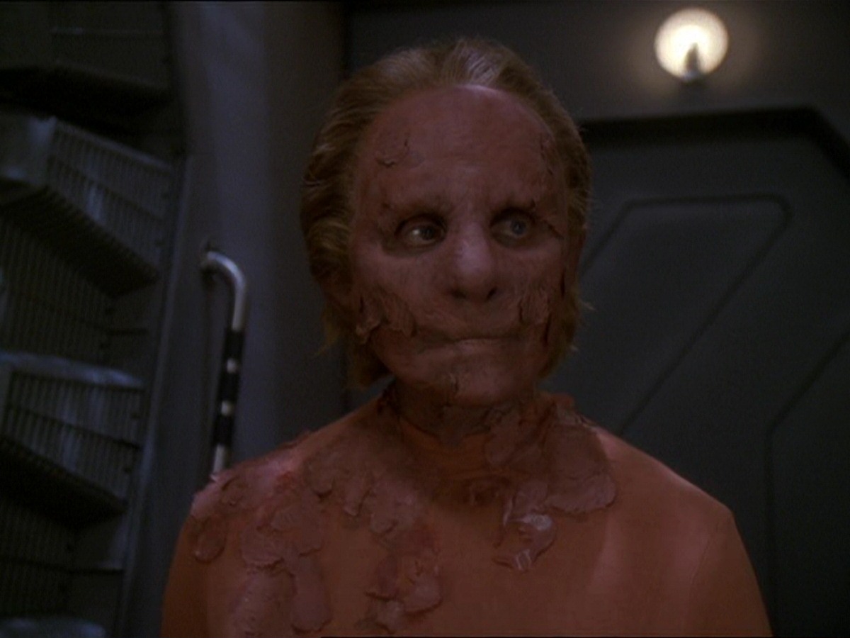 extant_StarTrek_DS9_7x22-TackingIntoTheWind_2570.jpg