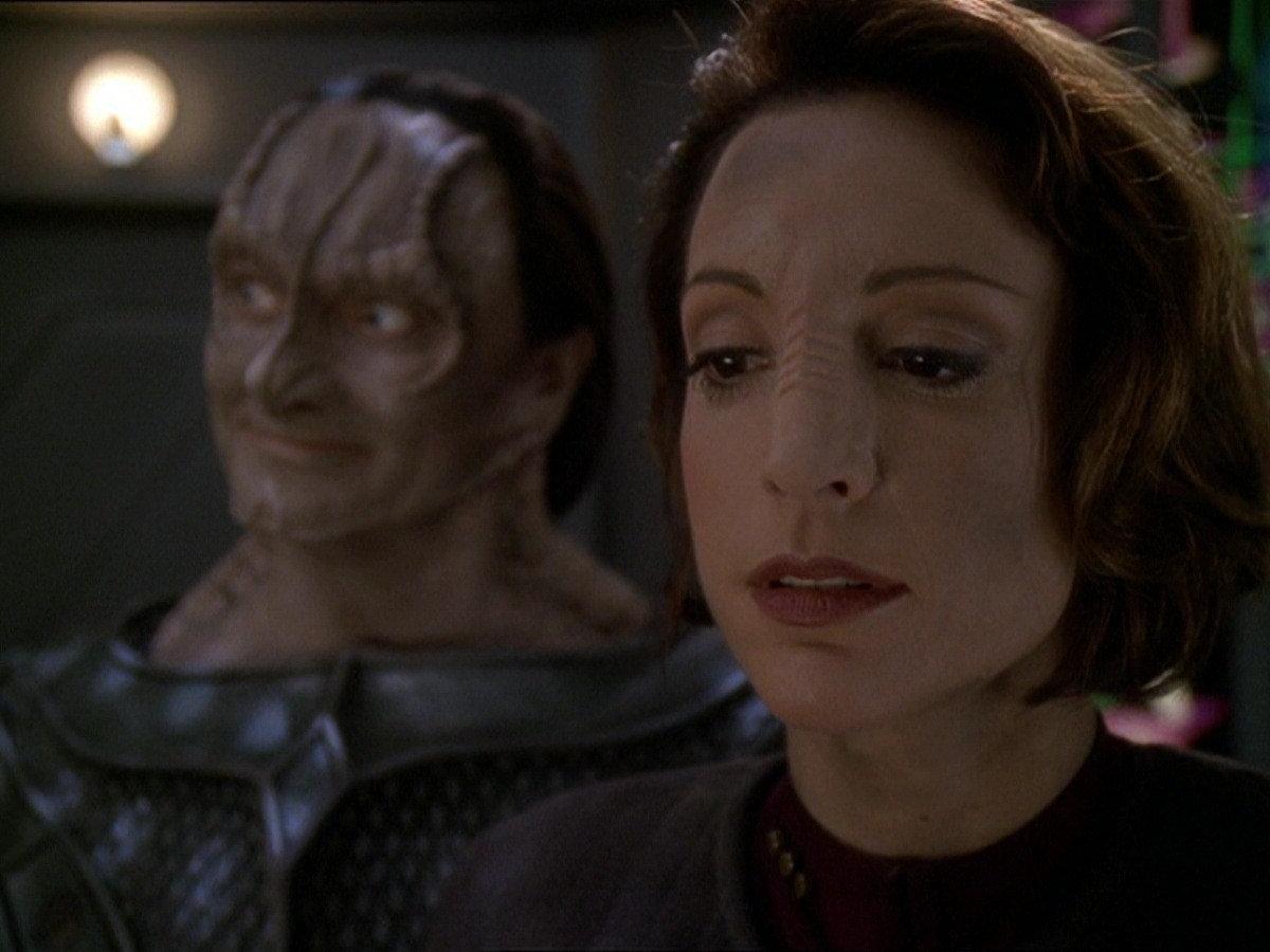extant_StarTrek_DS9_7x22-TackingIntoTheWind_2571.jpg