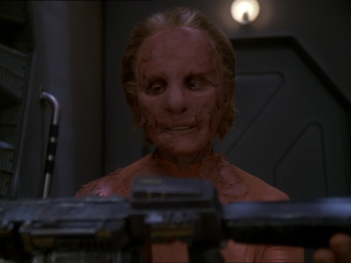 extant_StarTrek_DS9_7x22-TackingIntoTheWind_2605.jpg