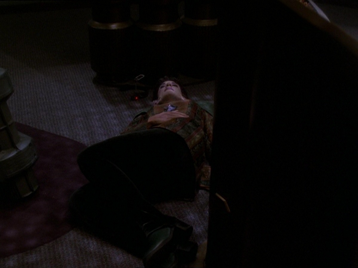 extant_StarTrek_DS9_7x22-TackingIntoTheWind_2621.jpg