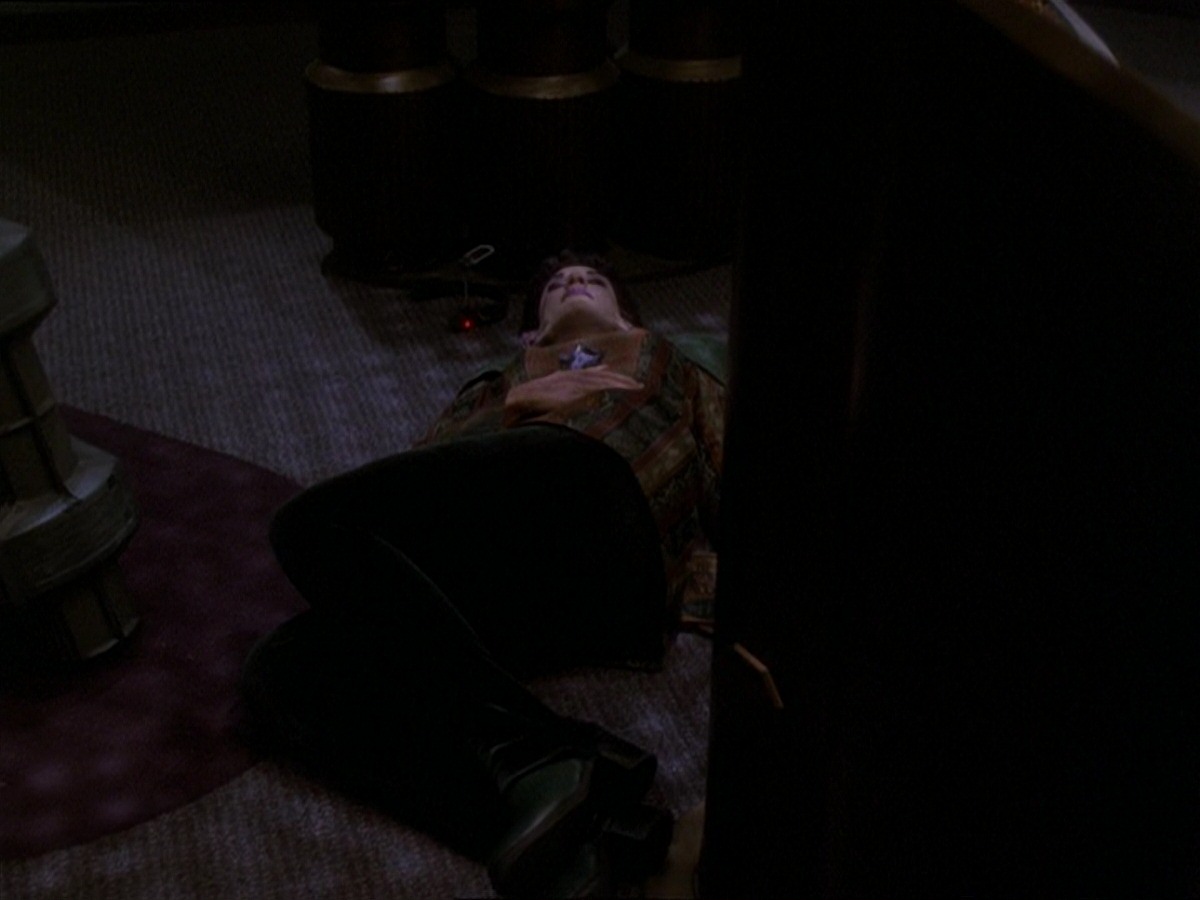 extant_StarTrek_DS9_7x22-TackingIntoTheWind_2622.jpg