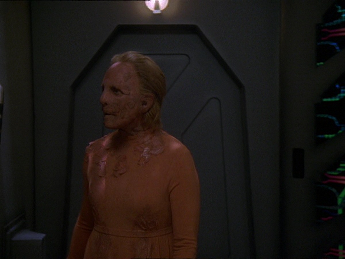 extant_StarTrek_DS9_7x22-TackingIntoTheWind_2628.jpg