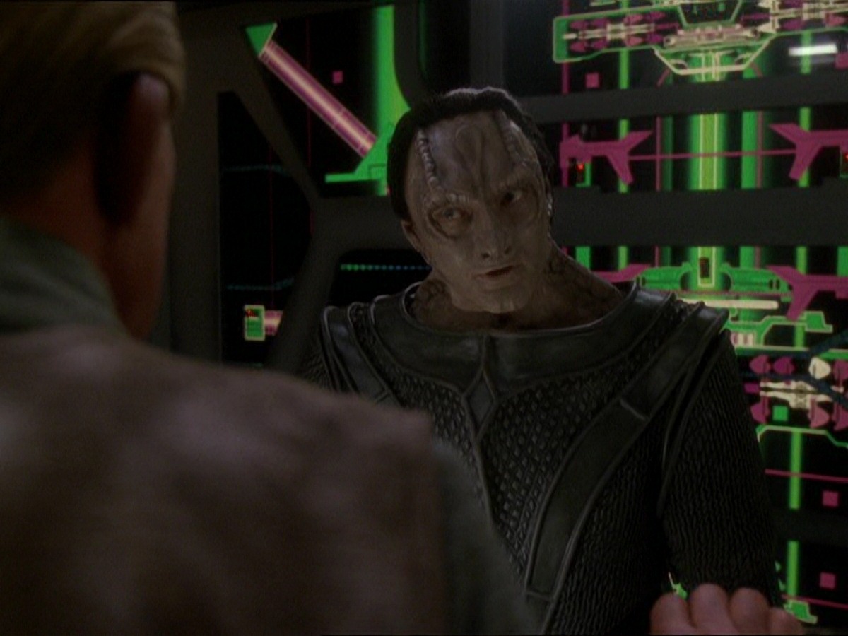 extant_StarTrek_DS9_7x22-TackingIntoTheWind_2640.jpg
