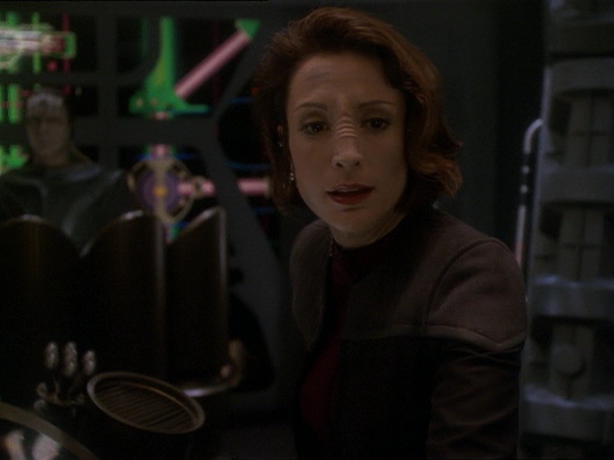 extant_StarTrek_DS9_7x22-TackingIntoTheWind_2666.jpg