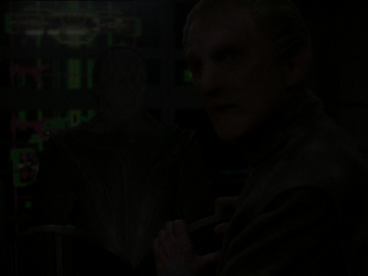 extant_StarTrek_DS9_7x22-TackingIntoTheWind_2674.jpg
