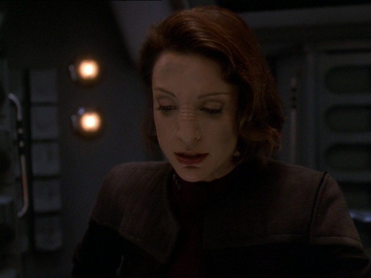 extant_StarTrek_DS9_7x22-TackingIntoTheWind_2680.jpg
