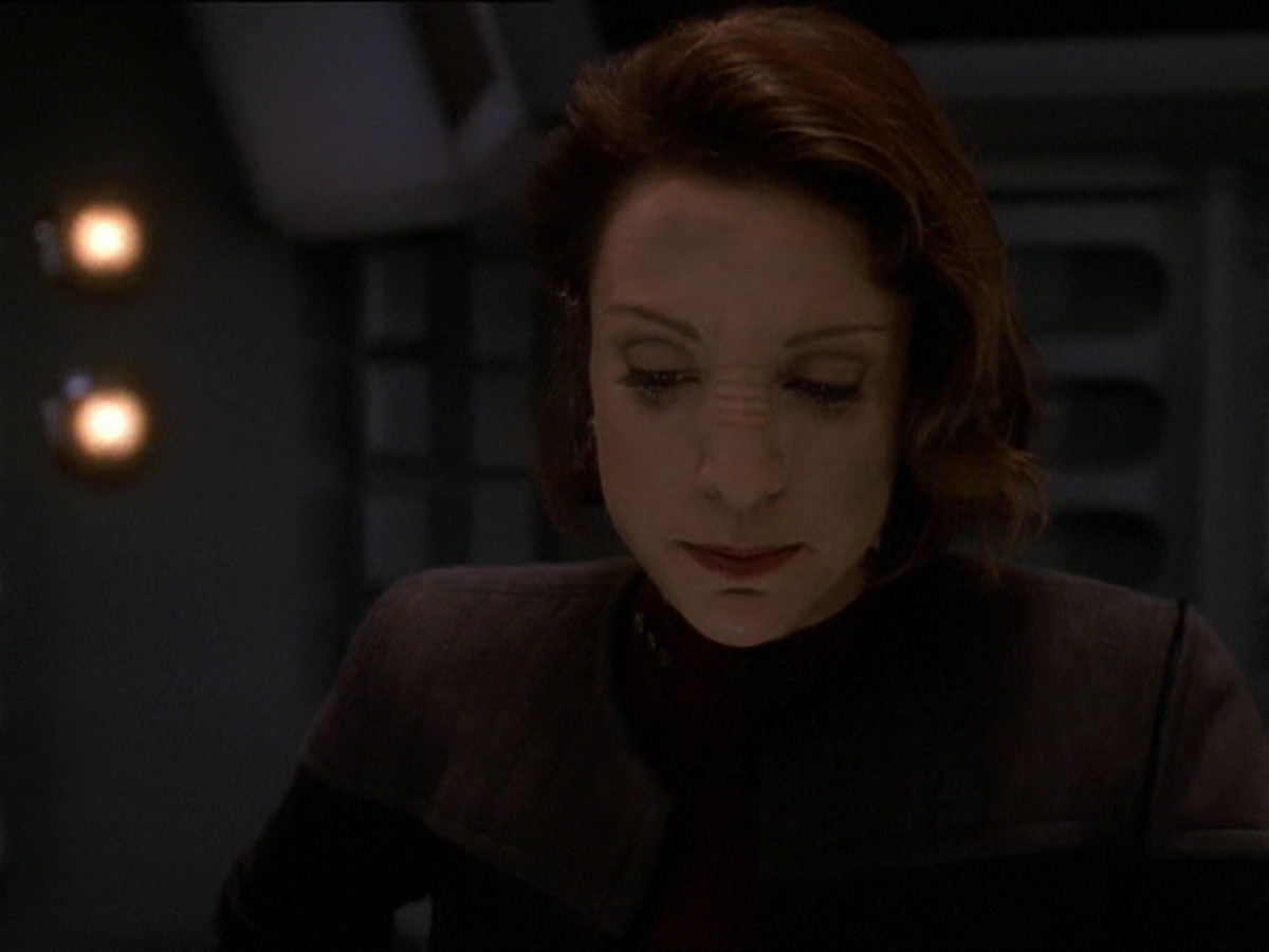 extant_StarTrek_DS9_7x22-TackingIntoTheWind_2682.jpg