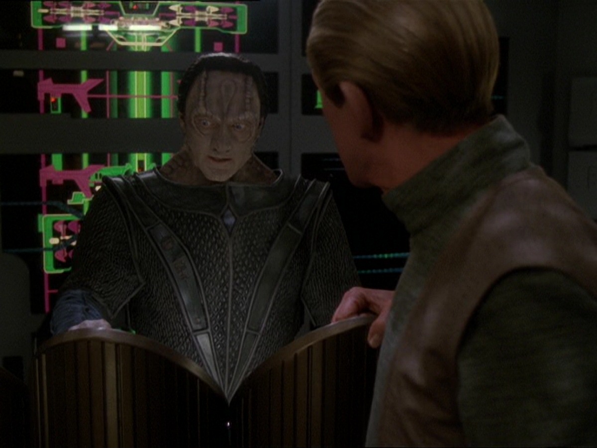 extant_StarTrek_DS9_7x22-TackingIntoTheWind_2687.jpg