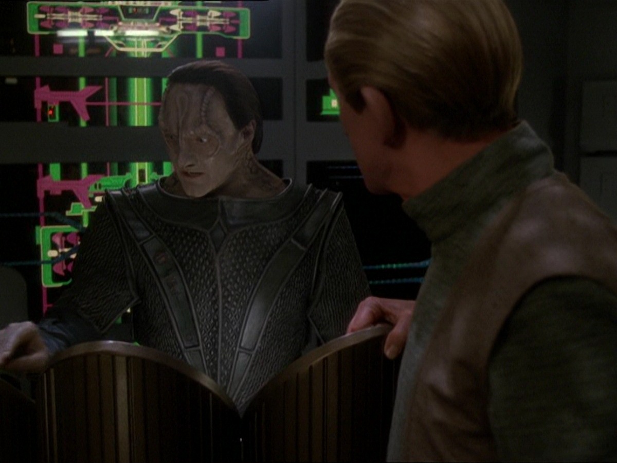 extant_StarTrek_DS9_7x22-TackingIntoTheWind_2689.jpg