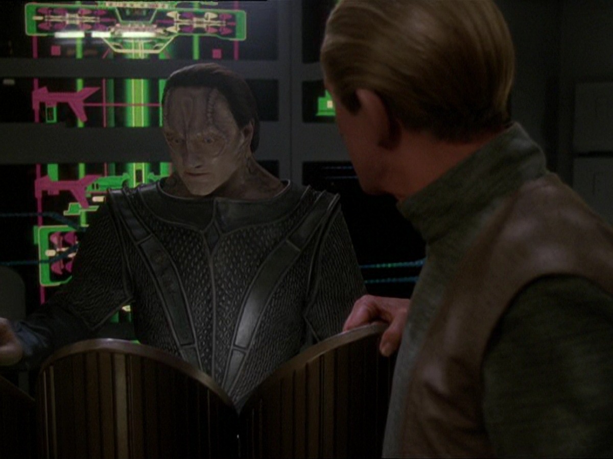extant_StarTrek_DS9_7x22-TackingIntoTheWind_2691.jpg