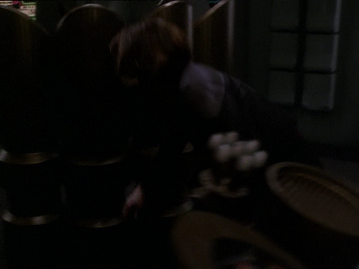 extant_StarTrek_DS9_7x22-TackingIntoTheWind_2732.jpg