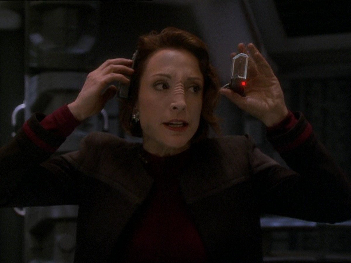 extant_StarTrek_DS9_7x22-TackingIntoTheWind_2740.jpg