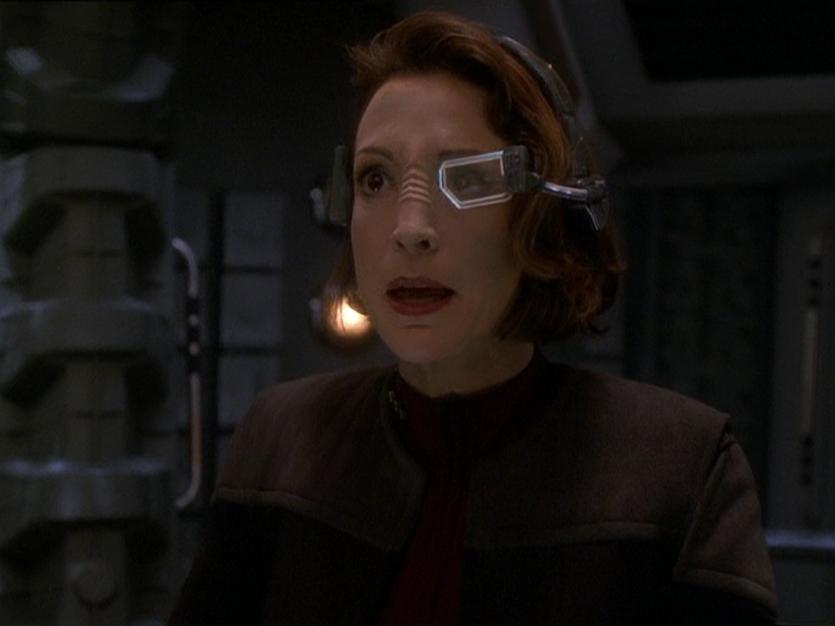 extant_StarTrek_DS9_7x22-TackingIntoTheWind_2752.jpg