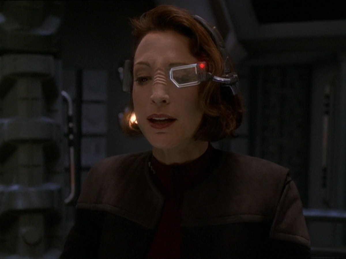 extant_StarTrek_DS9_7x22-TackingIntoTheWind_2753.jpg
