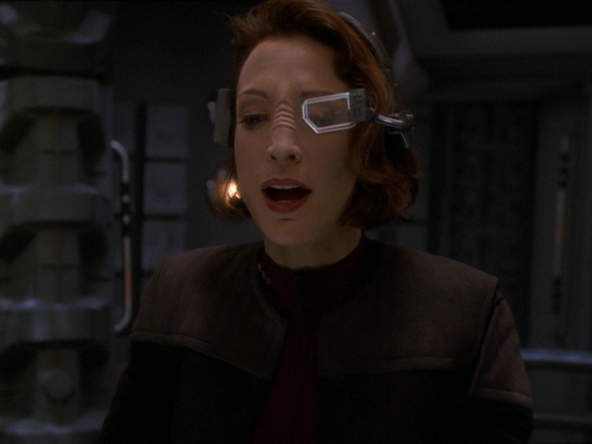 extant_StarTrek_DS9_7x22-TackingIntoTheWind_2754.jpg