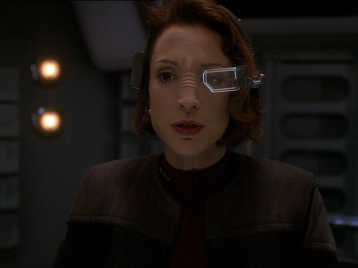 extant_StarTrek_DS9_7x22-TackingIntoTheWind_2758.jpg