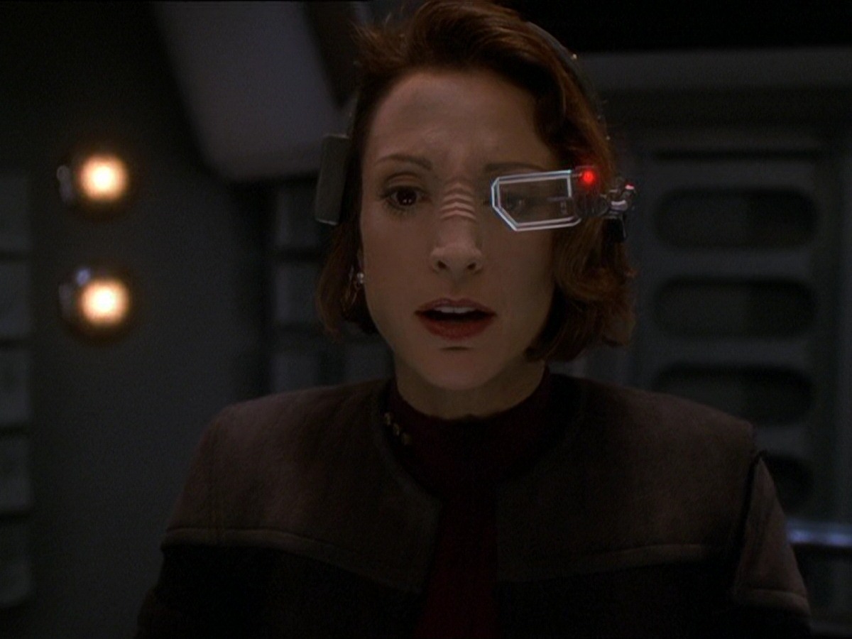 extant_StarTrek_DS9_7x22-TackingIntoTheWind_2759.jpg