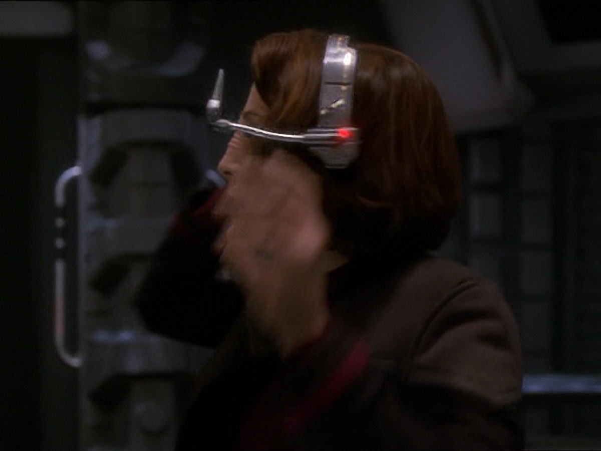 extant_StarTrek_DS9_7x22-TackingIntoTheWind_2768.jpg