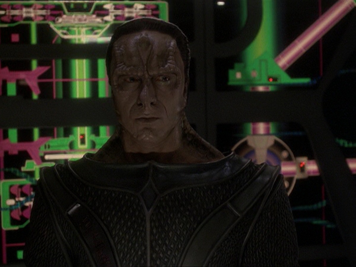 extant_StarTrek_DS9_7x22-TackingIntoTheWind_2769.jpg