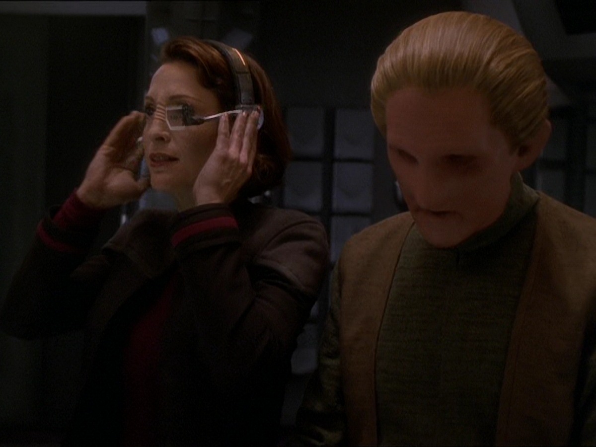 extant_StarTrek_DS9_7x22-TackingIntoTheWind_2778.jpg