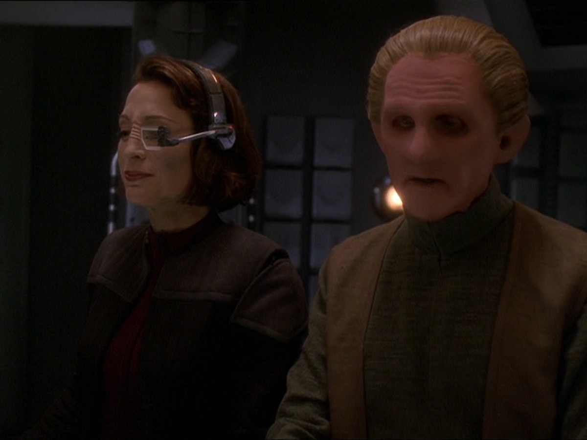 extant_StarTrek_DS9_7x22-TackingIntoTheWind_2780.jpg