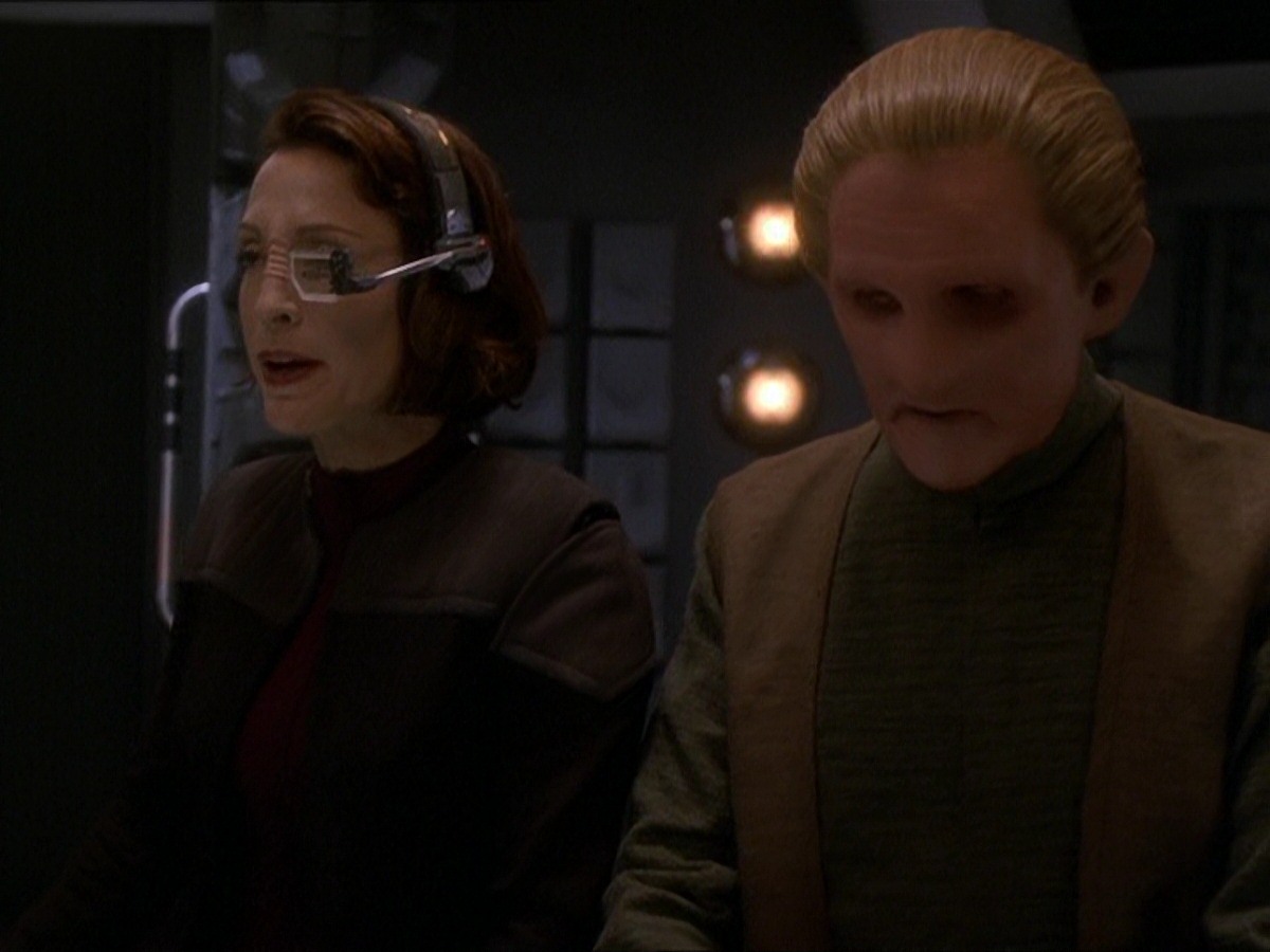 extant_StarTrek_DS9_7x22-TackingIntoTheWind_2784.jpg