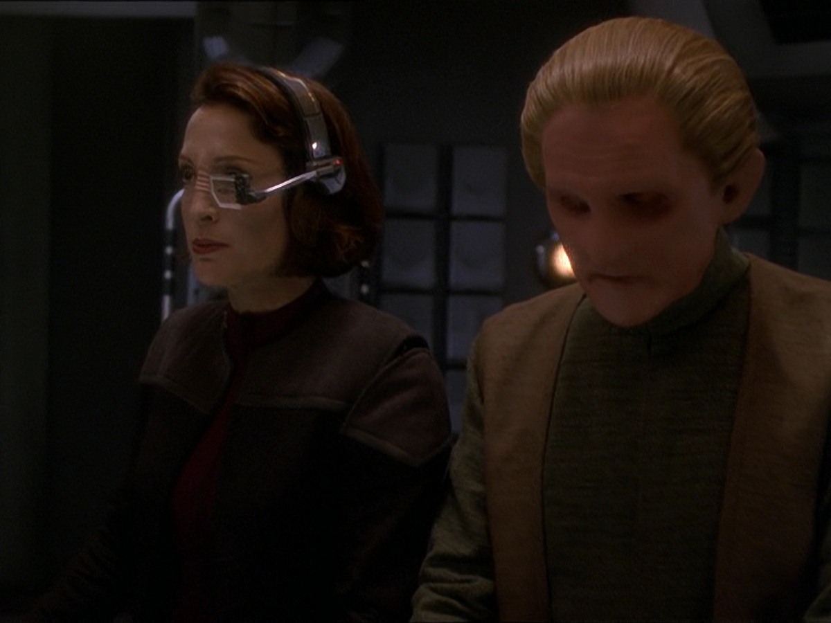 extant_StarTrek_DS9_7x22-TackingIntoTheWind_2785.jpg