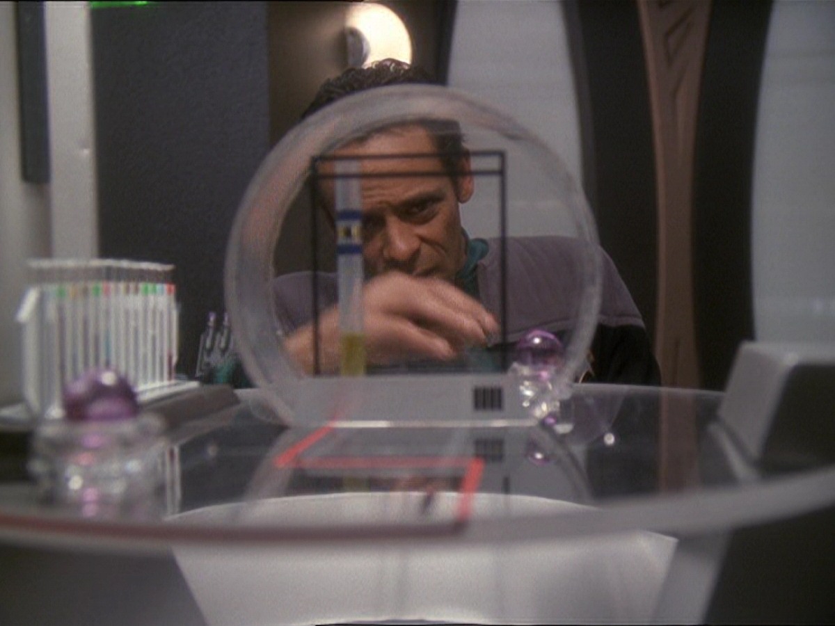 extant_StarTrek_DS9_7x22-TackingIntoTheWind_2822.jpg