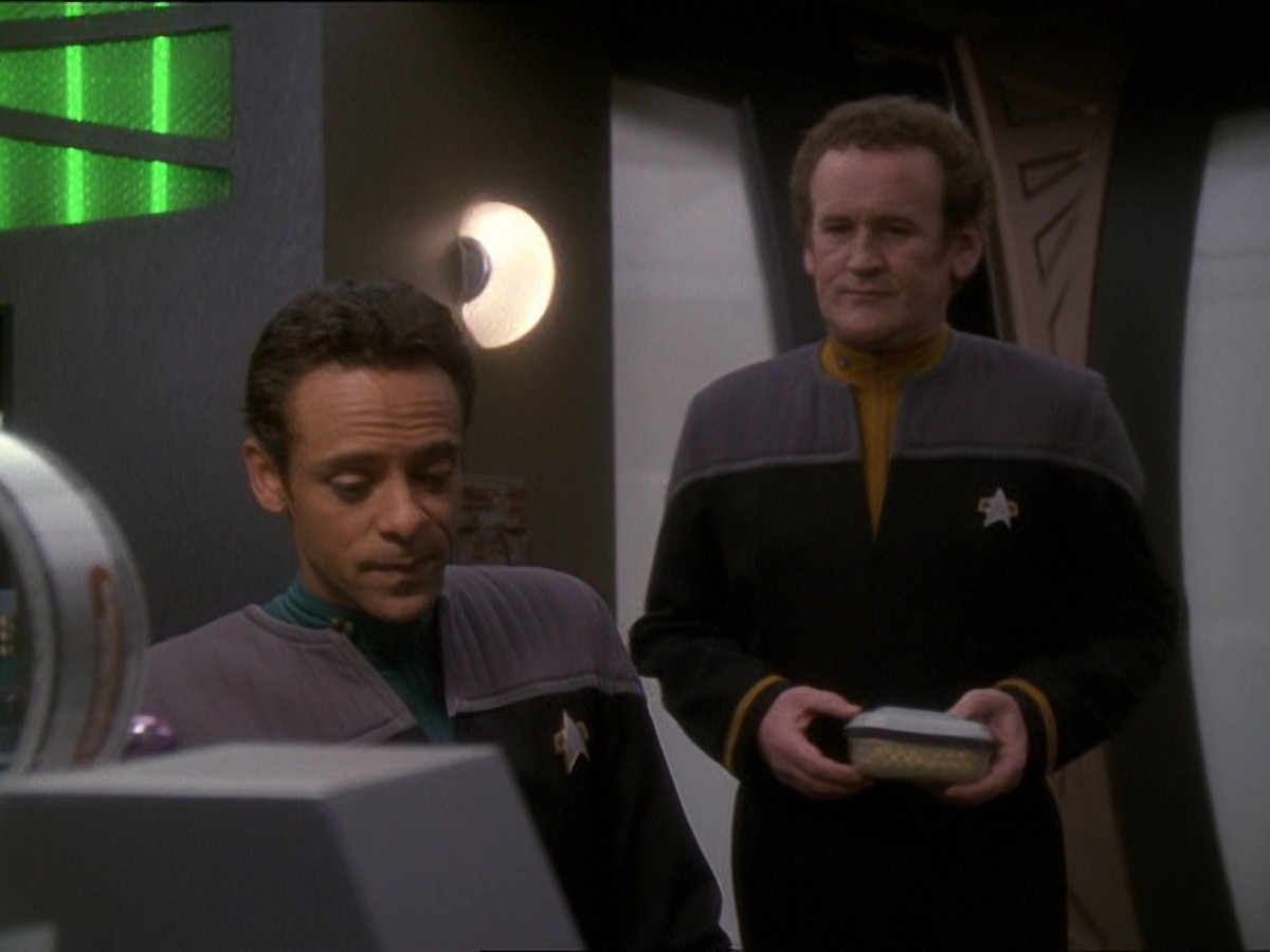 extant_StarTrek_DS9_7x22-TackingIntoTheWind_2834.jpg