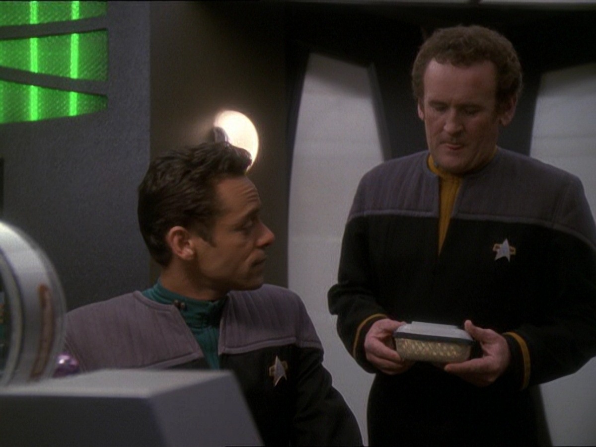 extant_StarTrek_DS9_7x22-TackingIntoTheWind_2835.jpg