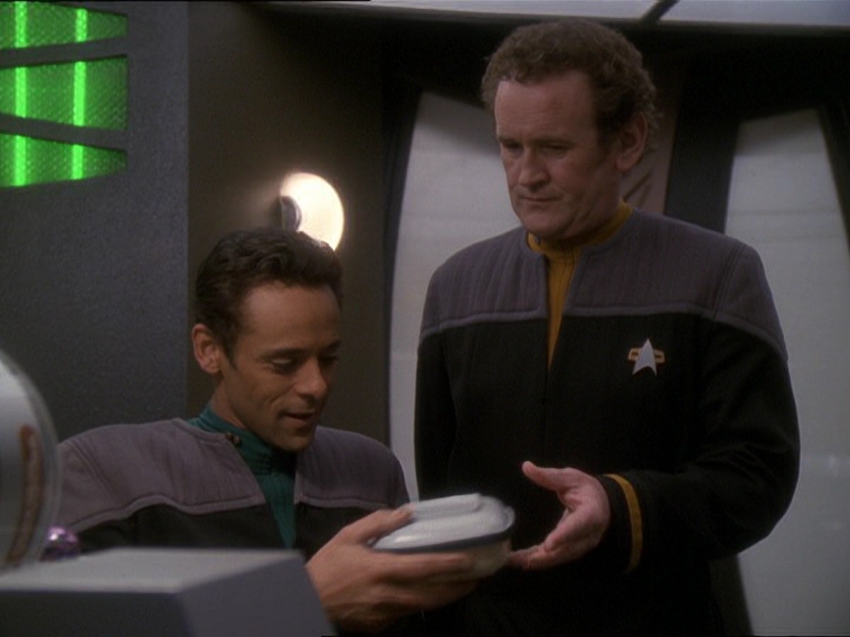 extant_StarTrek_DS9_7x22-TackingIntoTheWind_2843.jpg