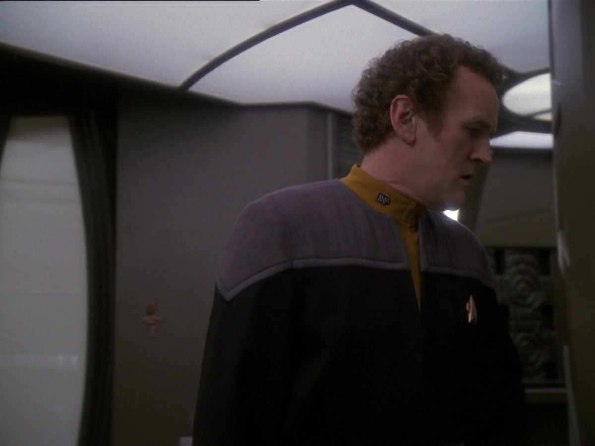 extant_StarTrek_DS9_7x22-TackingIntoTheWind_2860.jpg