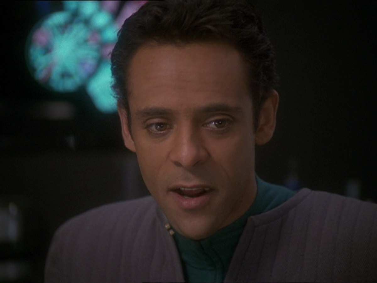 extant_StarTrek_DS9_7x22-TackingIntoTheWind_2890.jpg