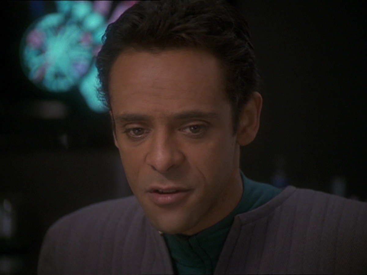 extant_StarTrek_DS9_7x22-TackingIntoTheWind_2893.jpg