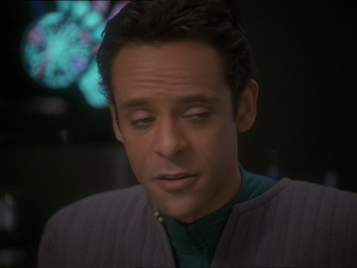 extant_StarTrek_DS9_7x22-TackingIntoTheWind_2896.jpg