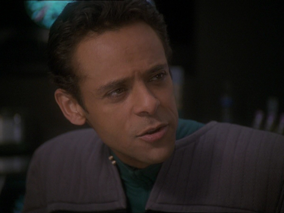 extant_StarTrek_DS9_7x22-TackingIntoTheWind_2948.jpg